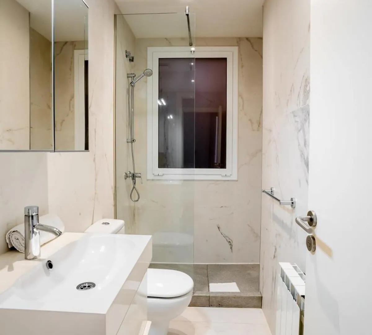 Paseo De Gracia Modern And Cozy 3Bd - 2Bth Appartement Barcelona 0*,